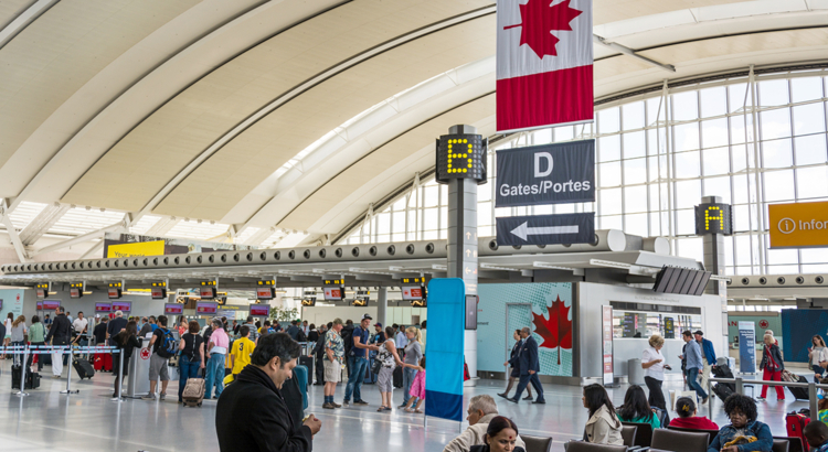 Kanada Ontario Toronto Airport Terminal iStock Yelena Rodriguez Mena.jpg